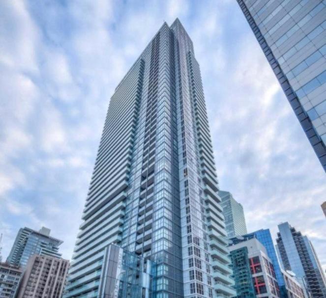 Luxury Condo With Cn Tower View Toronto Exterior foto